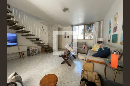 Sala de casa à venda com 3 quartos, 150m² em Jardim Esmeralda, São Paulo