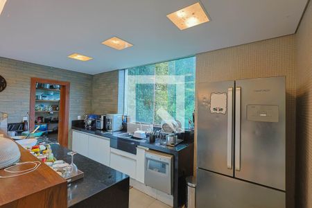 Cozinha de casa de condomínio à venda com 4 quartos, 510m² em Parque do Engenho, Belo Horizonte