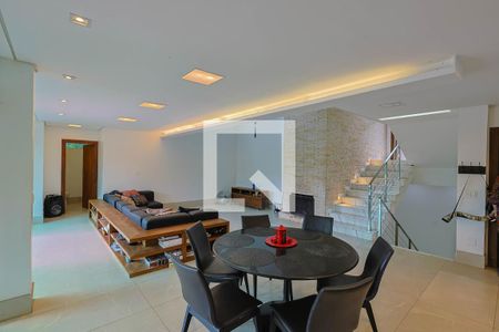 Sala de casa de condomínio à venda com 4 quartos, 510m² em Parque do Engenho, Belo Horizonte