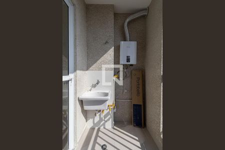 Varanda e Área de Serviço de apartamento à venda com 2 quartos, 42m² em Vila Nova, São Paulo