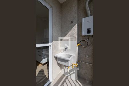 Varanda e Área de Serviço de apartamento à venda com 2 quartos, 42m² em Vila Nova, São Paulo