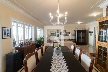 Sala de casa de condomínio para alugar com 3 quartos, 400m² em Vila Madalena, Campinas