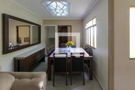 Sala de casa à venda com 3 quartos, 400m² em Parque dos Bancários, São Paulo