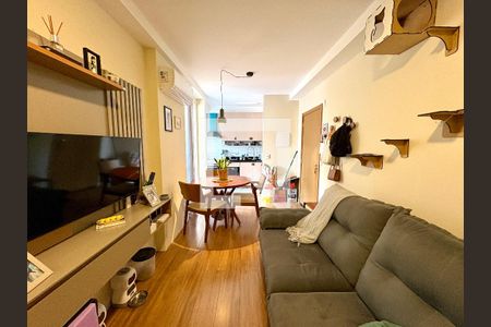 Sala de apartamento à venda com 2 quartos, 52m² em Jardim do Lago, Jundiaí