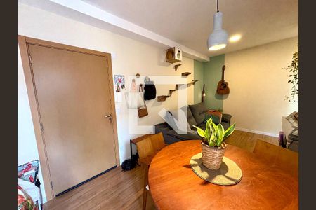 Sala de apartamento à venda com 2 quartos, 52m² em Jardim do Lago, Jundiaí