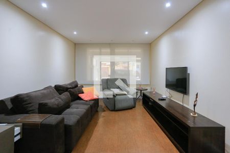 Sala de casa para alugar com 6 quartos, 250m² em Vila Lageado, São Paulo