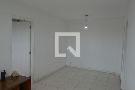 Sala de apartamento para alugar com 1 quarto, 32m² em Camorim, Rio de Janeiro