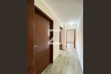 Corredor de casa à venda com 3 quartos, 150m² em Vila Fiuza, Guarulhos
