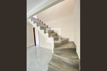 Sala de casa à venda com 3 quartos, 150m² em Vila Fiuza, Guarulhos