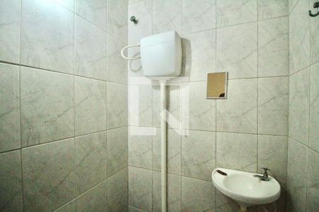Lavabo de casa para alugar com 2 quartos, 150m² em Imbuí, Salvador