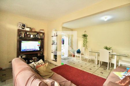 Sala de casa para alugar com 2 quartos, 150m² em Imbuí, Salvador