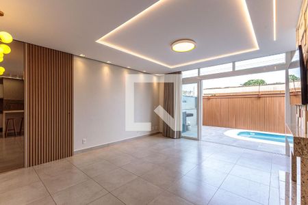 Sala de casa de condomínio à venda com 3 quartos, 150m² em Passo das Pedras, Porto Alegre