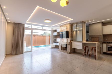 Sala de casa de condomínio à venda com 3 quartos, 150m² em Passo das Pedras, Porto Alegre