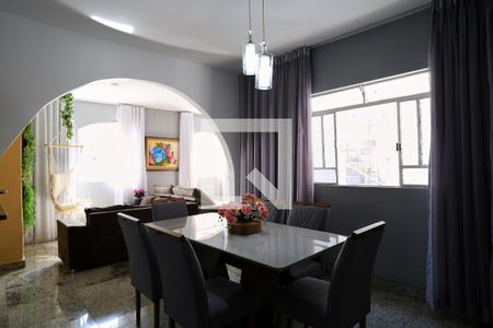 Sala de casa para alugar com 3 quartos, 250m² em Nova Vista, Belo Horizonte