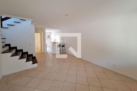 Sala de casa para alugar com 3 quartos, 180m² em Piratininga, Niterói