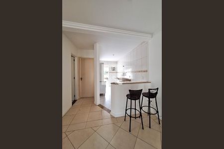 Sala de casa para alugar com 3 quartos, 180m² em Piratininga, Niterói