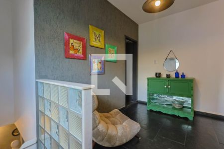 Corredor de casa à venda com 4 quartos, 360m² em Padre Eustáquio, Belo Horizonte