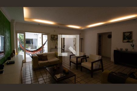 Sala de casa à venda com 5 quartos, 325m² em Pé Pequeno, Niterói