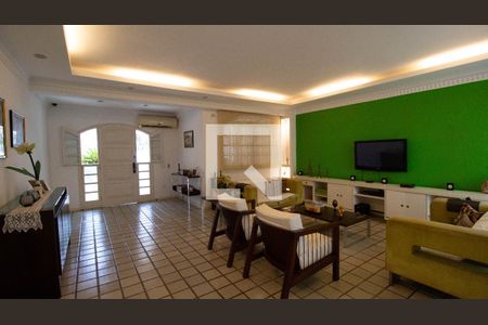 Sala de casa à venda com 5 quartos, 325m² em Pé Pequeno, Niterói