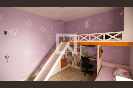 Quarto de casa à venda com 5 quartos, 325m² em Pé Pequeno, Niterói