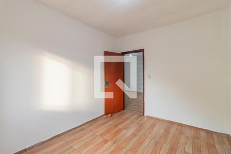 Quarto 1 de casa para alugar com 2 quartos, 57m² em Medianeira, Porto Alegre