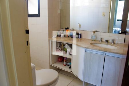 Banheiro de kitnet/studio para alugar com 1 quarto, 52m² em Centro, Ribeirão Preto