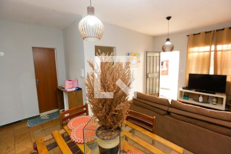 Sala de casa à venda com 2 quartos, 113m² em Jardim Vera Cruz, Contagem