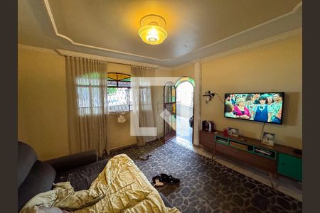 Sala de casa à venda com 3 quartos, 192m² em Jardim Vera Cruz, Contagem