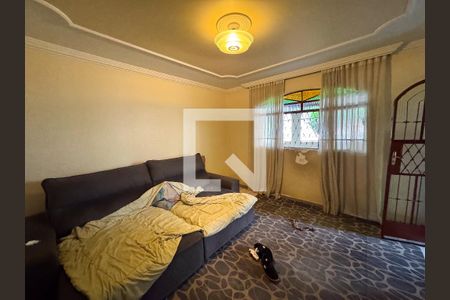 Sala de casa à venda com 3 quartos, 192m² em Jardim Vera Cruz, Contagem