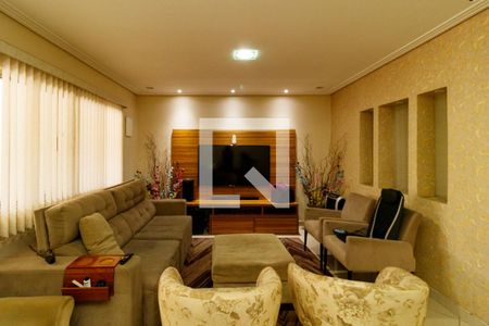 Sala de casa à venda com 3 quartos, 200m² em Parque Edu Chaves, São Paulo