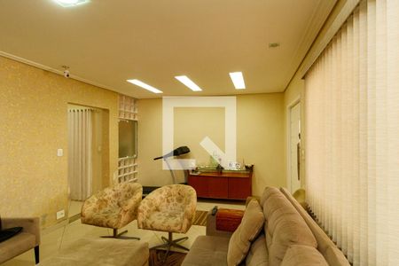 Sala de casa à venda com 3 quartos, 200m² em Parque Edu Chaves, São Paulo