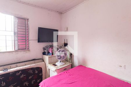 Quarto de casa de condomínio para alugar com 2 quartos, 39m² em Parque Roseira, Carapicuíba