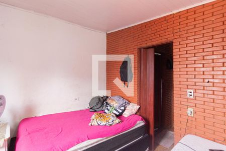 Quarto de casa de condomínio para alugar com 2 quartos, 39m² em Parque Roseira, Carapicuíba