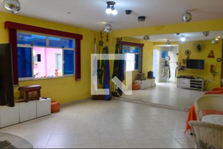 Sala de casa de condomínio para alugar com 1 quarto, 70m² em Pechincha, Rio de Janeiro