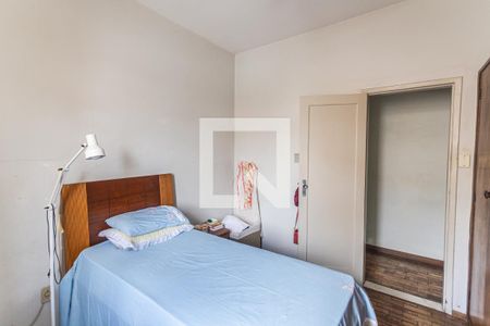 Quarto 2 de casa à venda com 7 quartos, 600m² em Santa Cruz, Belo Horizonte