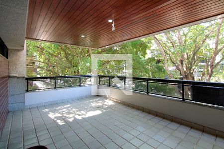 Varanda Sala de apartamento à venda com 3 quartos, 142m² em Barra da Tijuca, Rio de Janeiro