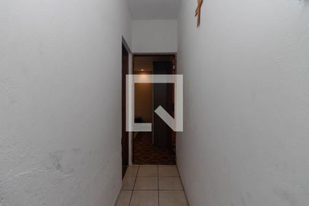 Corredor dos Quartos de casa para alugar com 2 quartos, 200m² em Conjunto Habitacional Jova Rural, São Paulo