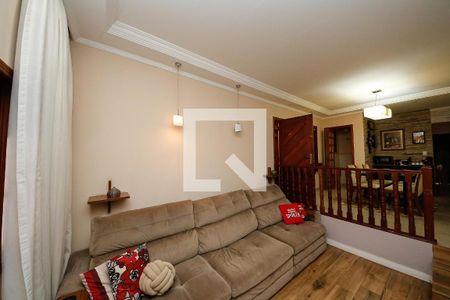 Sala de estar de casa à venda com 4 quartos, 250m² em Vila Antonieta, São Paulo