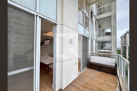Varanda de apartamento à venda com 3 quartos, 135m² em Barra da Tijuca, Rio de Janeiro