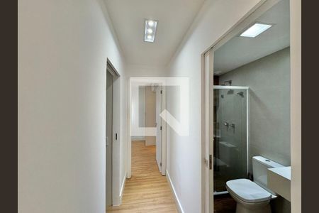 Corredor de apartamento à venda com 3 quartos, 135m² em Barra da Tijuca, Rio de Janeiro
