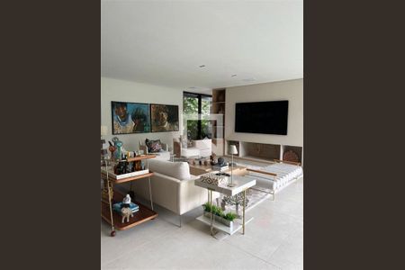 Casa à venda com 3 quartos, 800m² em Jardim Guedala, São Paulo