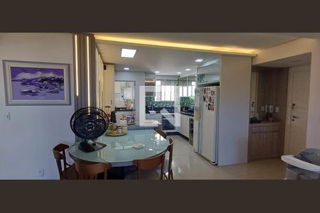 Sala e sala de jantar de apartamento para alugar com 3 quartos, 135m² em Kobrasol, São José