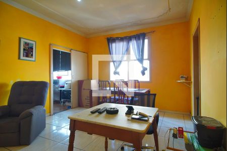 Sala de casa à venda com 3 quartos, 300m² em Humaitá, Porto Alegre