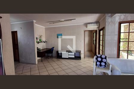 Sala de casa para alugar com 5 quartos, 248m² em Campinas, São José