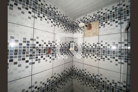 Banheiro de casa para alugar com 1 quarto, 51m² em Pau Miúdo, Salvador