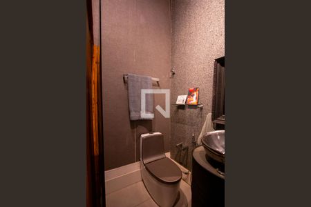 Banheiro de kitnet/studio para alugar com 1 quarto, 32m² em Centro, Niterói