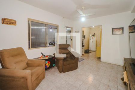 Sala de casa à venda com 3 quartos, 150m² em São Sebastião, Porto Alegre