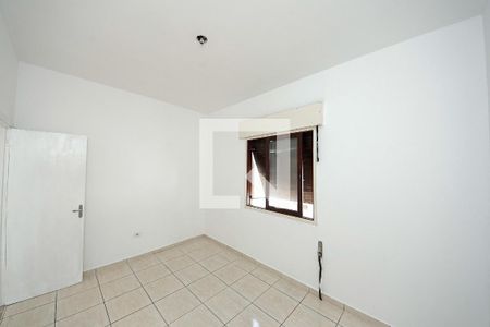 Quarto 2 de casa à venda com 7 quartos, 210m² em Vila Ivone, São Paulo