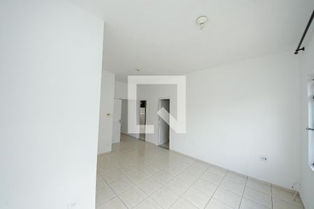 Sala de casa à venda com 7 quartos, 210m² em Vila Ivone, São Paulo