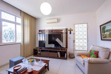 Sala de casa à venda com 3 quartos, 269m² em Fátima, Niterói